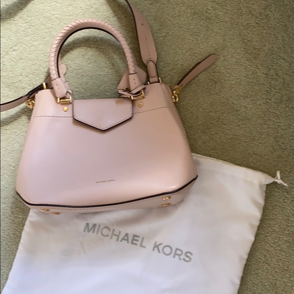 NWOT never used dusty rose Michael Kors bag
